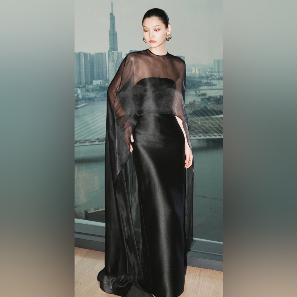 Elegant Black Evening Gown